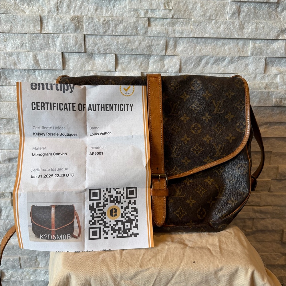Louis Vuitton Saumur 35 in Brown Monogram - Vintage Crossbody - Picture 14 of 14